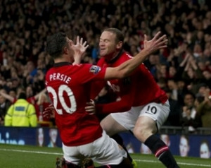 Van Persie: Mi ez a felhajtás Rooney körül?