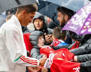 Varane érzelmes üzenete a szurkolóknak