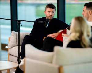 Carrick: Mindenki a helyes irányba halad