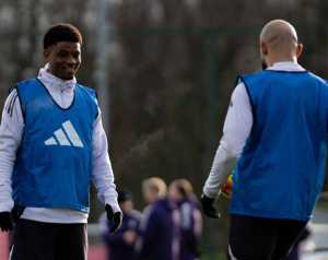 Amad és Mbeumo visszatért Carringtonba