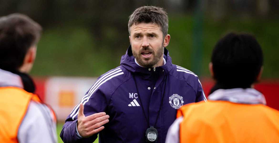 Carrick egyeztetett a United vezetőségével