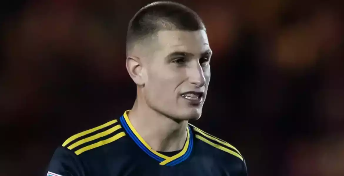 Hivatalos: Bennett végleg távozott