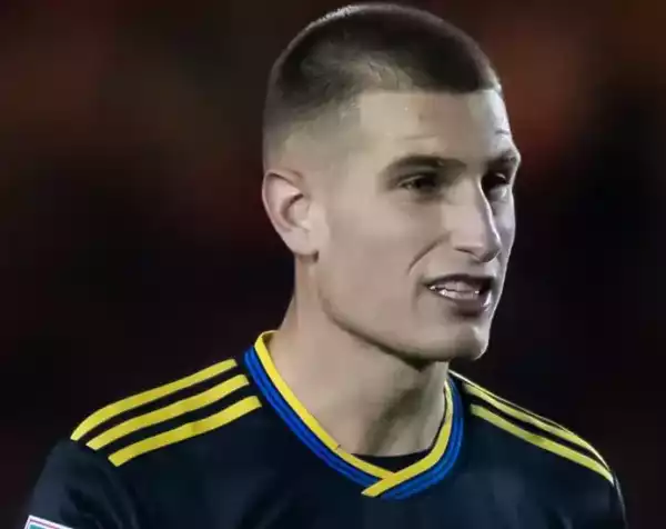 Hivatalos: Bennett végleg távozott