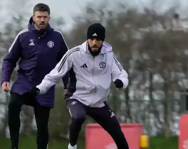 Mazraoui edzett a Villa meccs előtt