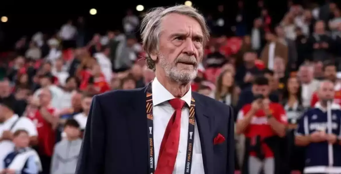 Ratcliffe Carricket dicsérte