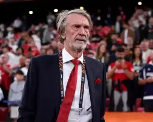 Ratcliffe Carricket dicsérte