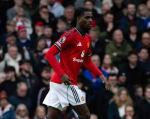 Heaven mindig tanul a korábbi középhátvédektől