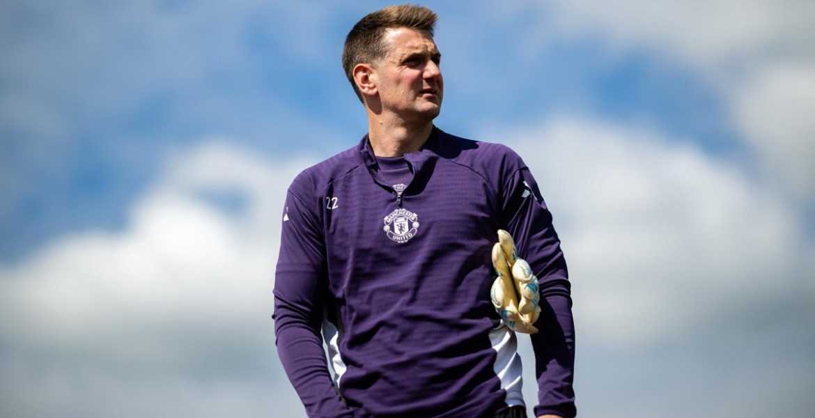 Heaton örül, hogy a Unitednél maradhatott