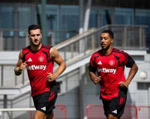 Hivatalos a United PSG elleni kerete