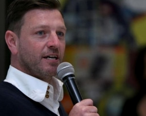 Sharpe: Lehet, hogy két védõ is érkezik?