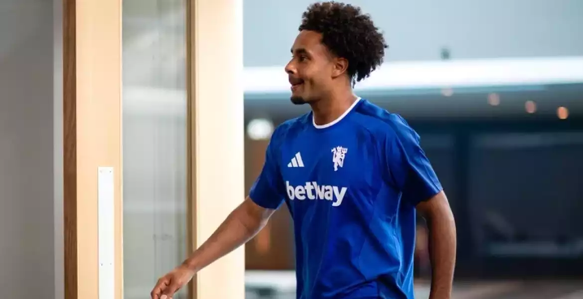 Zirkzee meghívót kapott a holland válogatottba