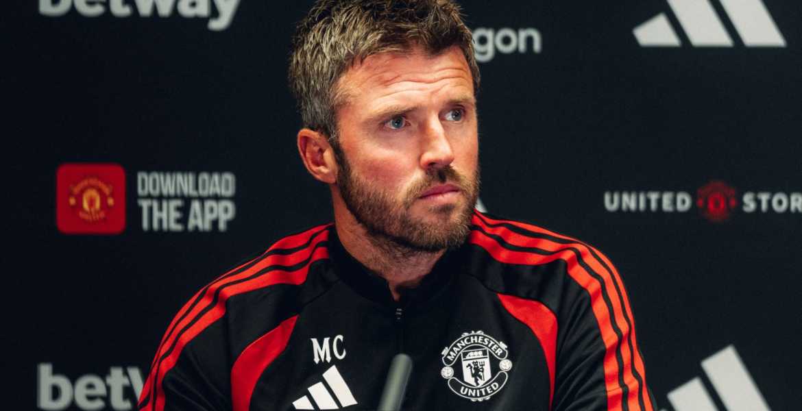 Carrick gyorsaságot és tisztánlátást vár City-ügyben