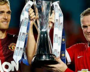 Rooney-val kezdõdik a csapatösszeállítás