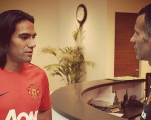 Cantona: Falcao boldogan halhat meg