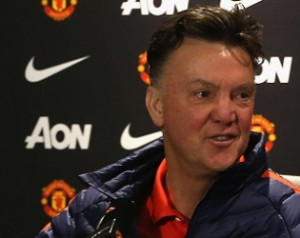 Van Gaal még nem tudta kipróbálni a tökéletes kezdõt
