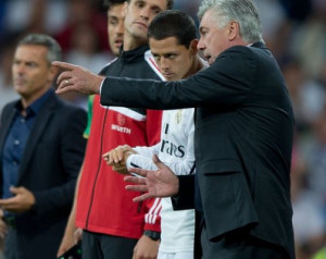 Chicharito két szék közé esett