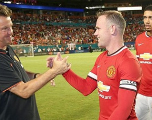 Van Gaal: Rooney megoldást jelenthet a középpálya problémáira