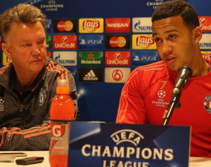 Depay védelmére kelt Van Gaal