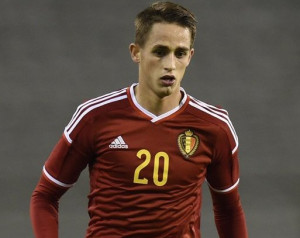 Januzaj ügynöke cáfolja ügyfele mentalitásbeli problémáit