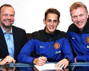 Januzaj hosszabbított