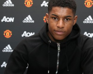 Rashford hosszabbított