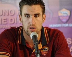 Közel Strootman megszerzéséhez