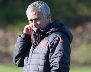 Mourinho: Egyetlen játékos sem érinthetetlen