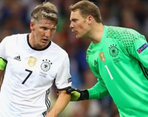 Neuer: Schweinsteiger segíthetne a Uniteden
