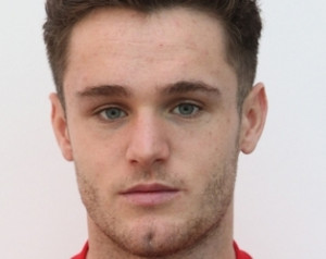 Riley a Sheffieldben folytatja