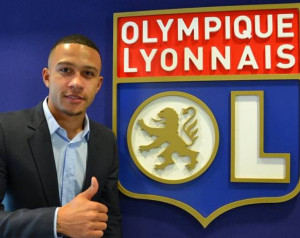 HIVATALOS: Memphis a Lyonba igazolt