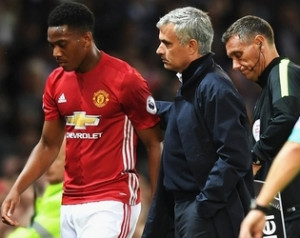 Mourinho: Ezért kezdett Martial