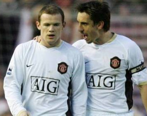 Neville - Nem szabad eladni Rooney-t!