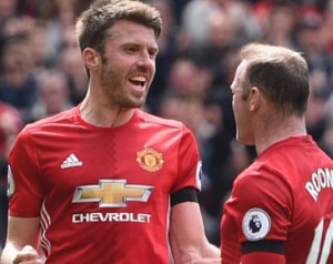 Carrick egy éves hosszabbítás elõtt