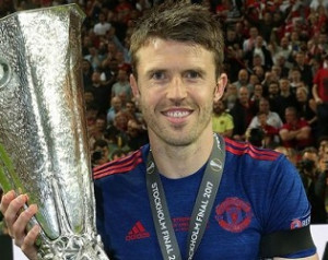 Hivatalos: Carrick hosszabbított