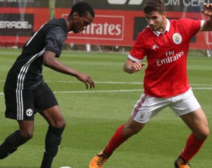 Ifi BL: Benfica 2-2 United