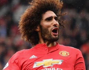 Fellaini még nem döntött jövőjéről