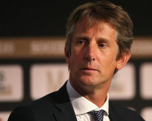 Van der Sar nem lesz sportigazgató Manchesterben