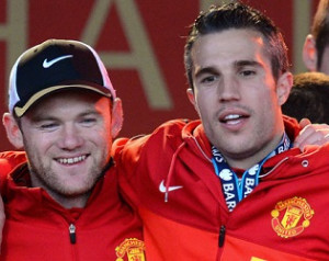 Van Persie Rooneyval akar játszani