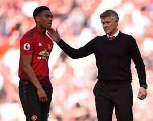 Joel Glazer ragaszkodik Martial megtartásához