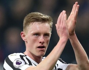 Longstaff iránt is érdeklődik a United