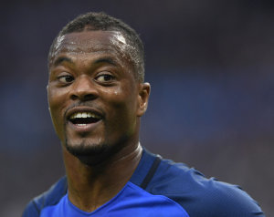 Evra: Négy hónapig csirkével a cipőmben játszottam