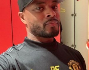 Evra a Unitednél kezdi meg edzői karrierét