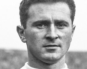 Elhunyt a müncheni hős, Harry Gregg