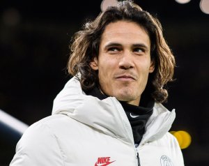 Karantén miatt fog csúszni Cavani debütálása