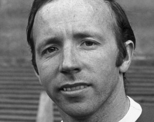 Elhunyt Nobby Stiles