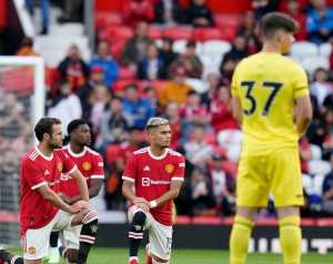 A United játékosai folytatják a rasszizmus elleni küzdelmet